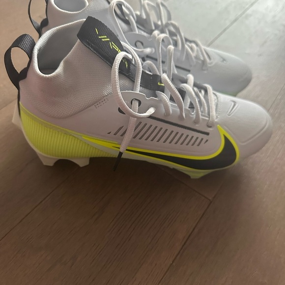 Nike Vapor Edge Pro 360 Football Cleats - Picture 4 of 6
